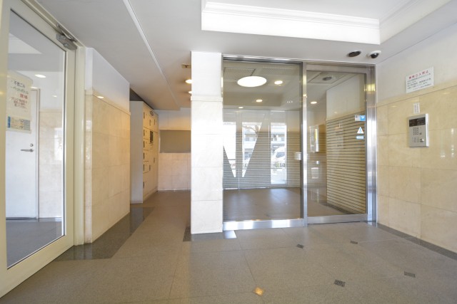 エスカイア高井戸　エントランス