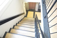 大富外苑コープ　共用階段