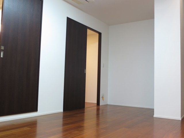 グラントレゾール広尾　リビングダイニング105