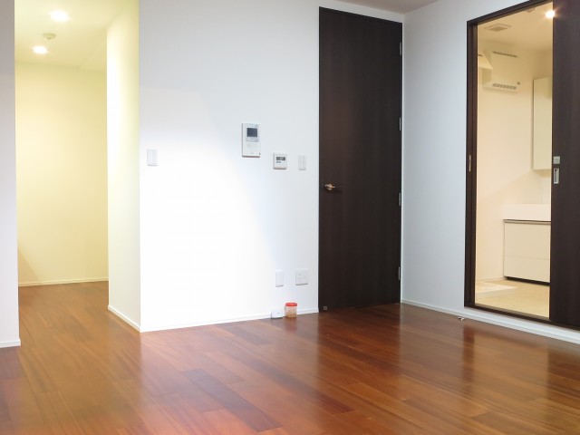 グラントレゾール広尾　リビングダイニング105