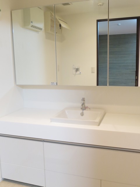グラントレゾール広尾　洗面台105
