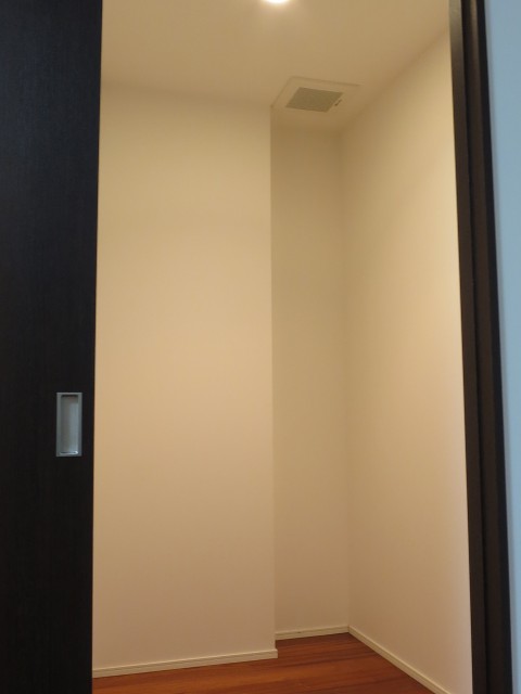 グラントレゾール広尾　クローゼット105