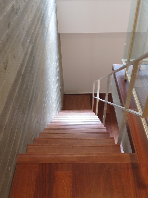 グラントレゾール広尾　ベッドルーム階段105