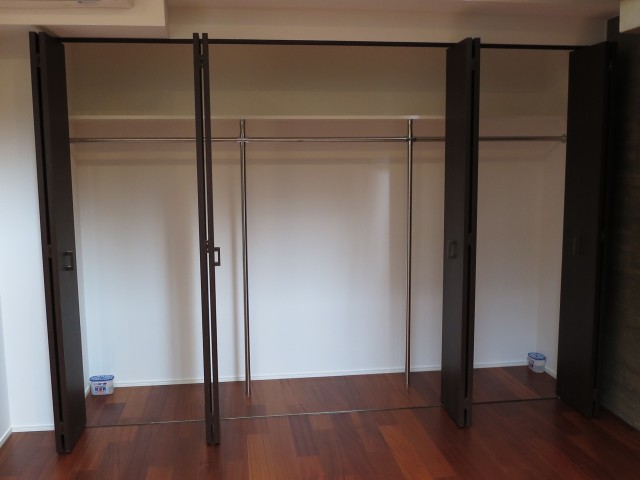 グラントレゾール広尾　ベッドルーム　クローゼット105