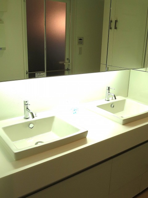 グラントレゾール広尾　洗面台