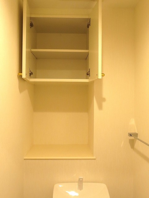 パークステージ茅場町　トイレ収納