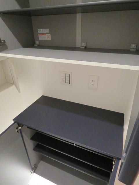 自由ヶ丘センチュリーマンション　シューズBOX