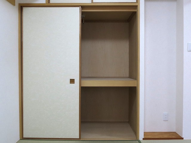 パークステージ茅場町　押入れ