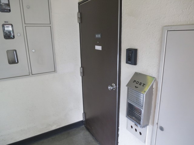 マンション第一明大前　玄関