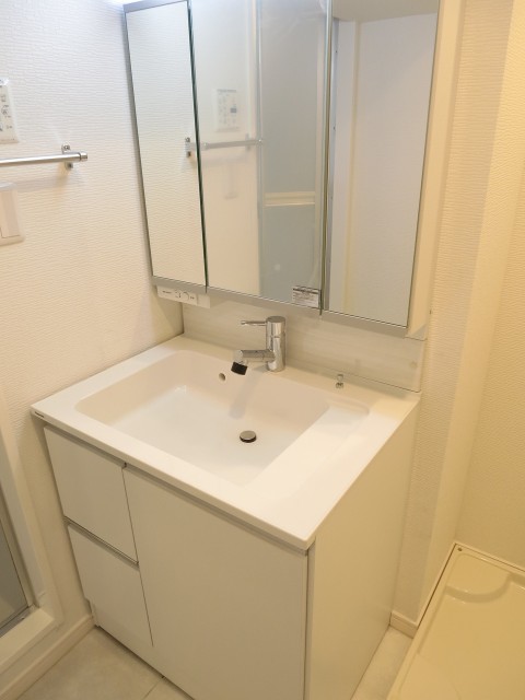 マンション第一明大前　洗面台605