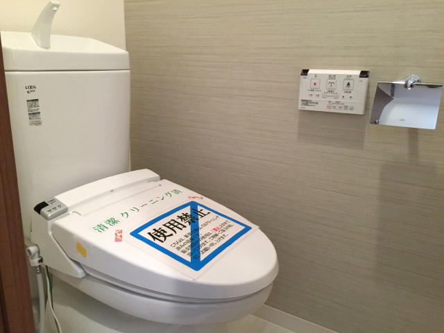 ゼファー明大前クローチェ　トイレ