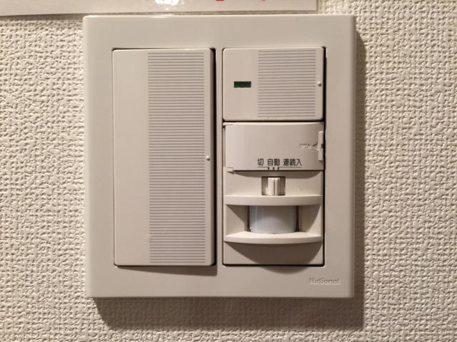 ゼファー明大前クローチェ　人感センサー