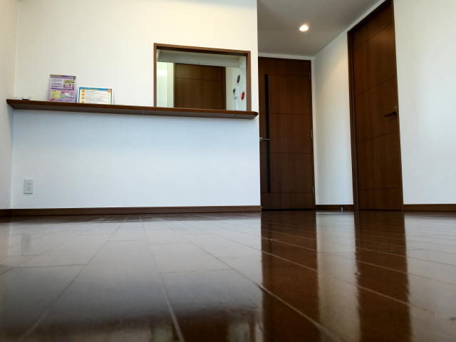 ゼファー明大前クローチェ　リビングダイニング