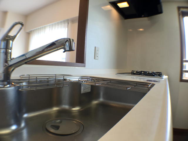 ゼファー明大前クローチェ　キッチン