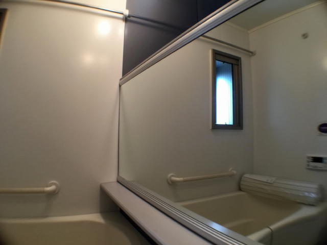 ゼファー明大前クローチェ　バスルーム