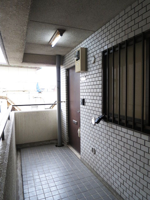 グレースプラザ若松町　ドア