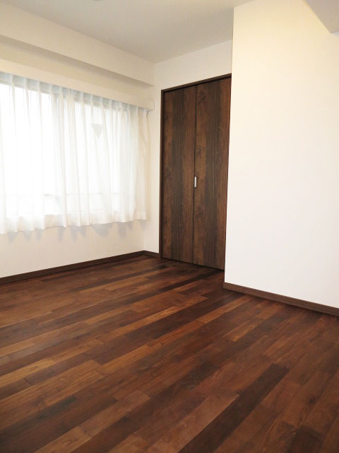 グレースプラザ若松町　洋室