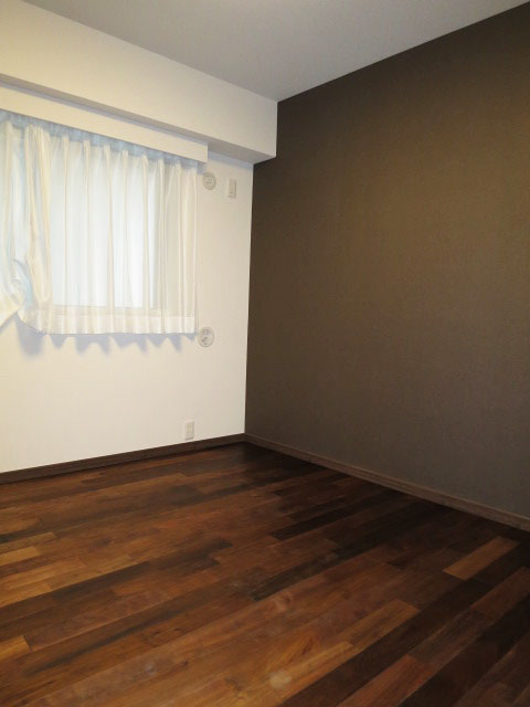 グレースプラザ若松町　洋室