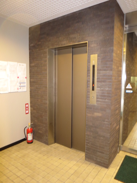 本郷七番館　エレベーター