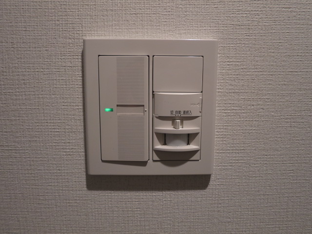 本郷七番館　玄関