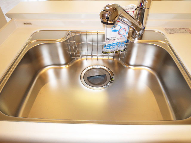 ヴェルビュ新中野　使い勝手良さそうなシステムキッチン