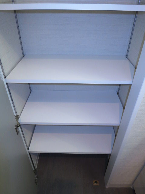 ヴェルビュ新中野　洗面室にも収納たっぷり