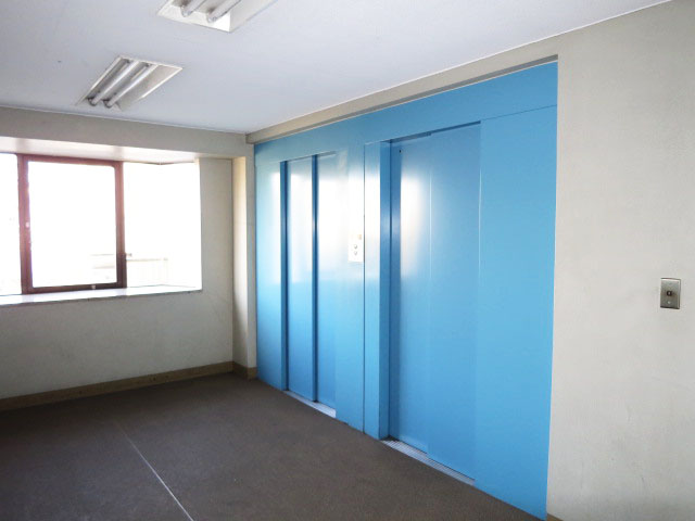 メゾンドール本郷　エレベーター