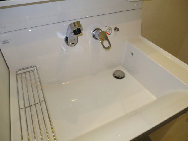 メゾンドール本郷　使いやすそうな洗面化粧台