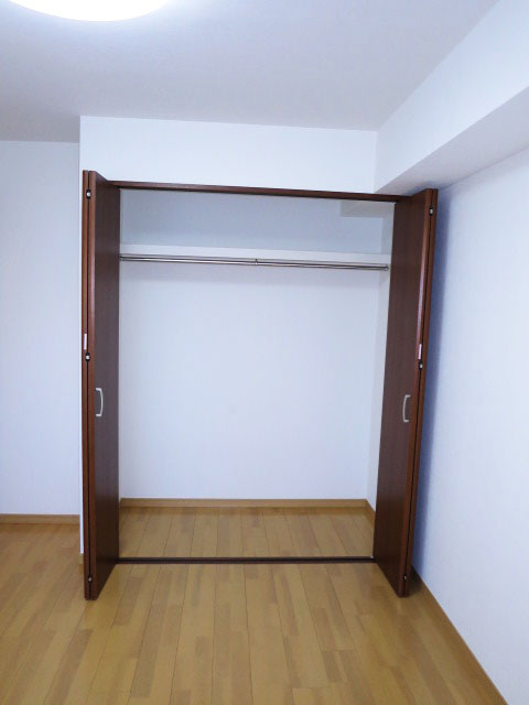 メゾンドール本郷　収納