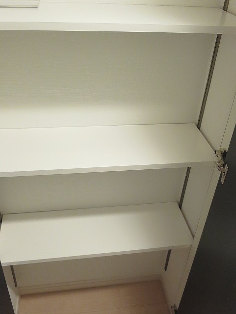 ウエスト経堂マンション　収納棚