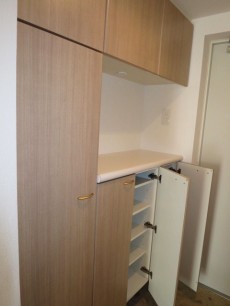 収納力たっぷりの玄関