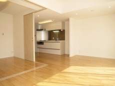 約12.4帖のリビングダイニングキッチン