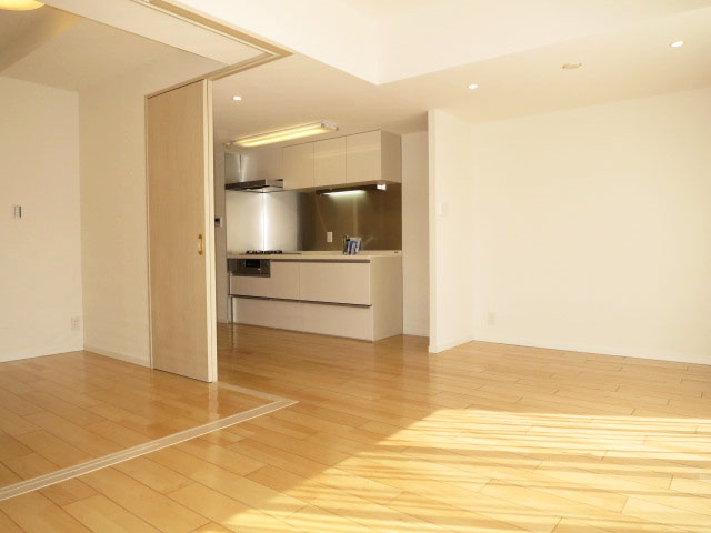 約12.4帖のリビングダイニングキッチン