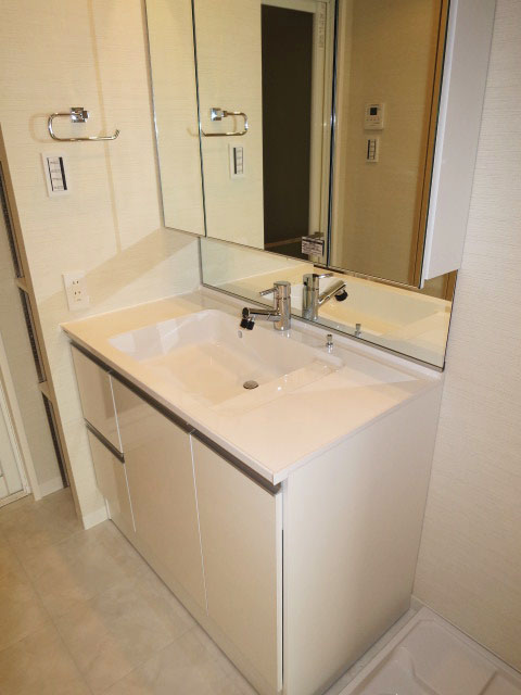 使い勝手良さそうな洗面化粧台