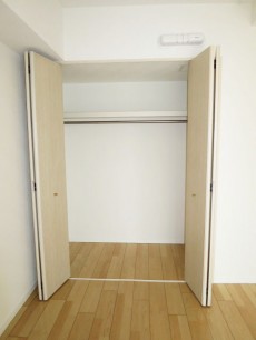 約4.5帖の洋室（収納）