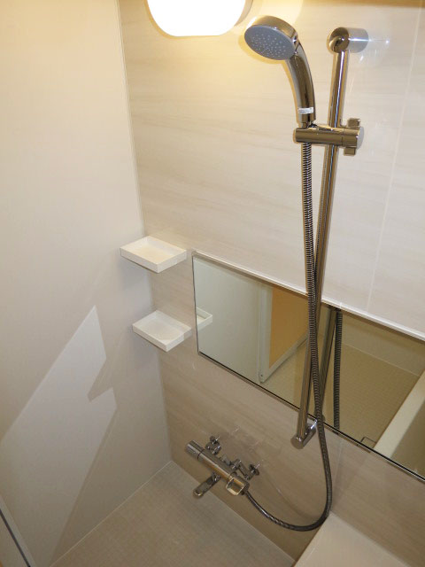 ゆったりした気分に浸れそうなバスルーム