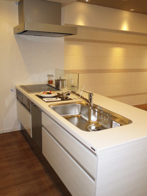 アイタウン・レピア　機能的なシステムキッチン