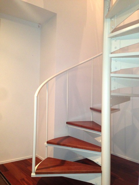 グラントレゾール広尾　螺旋階段