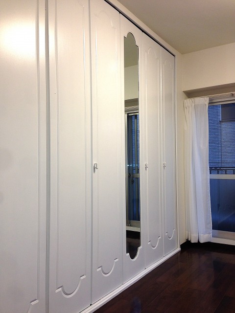 シャルマンコーポ清雅　壁一面のクローゼット