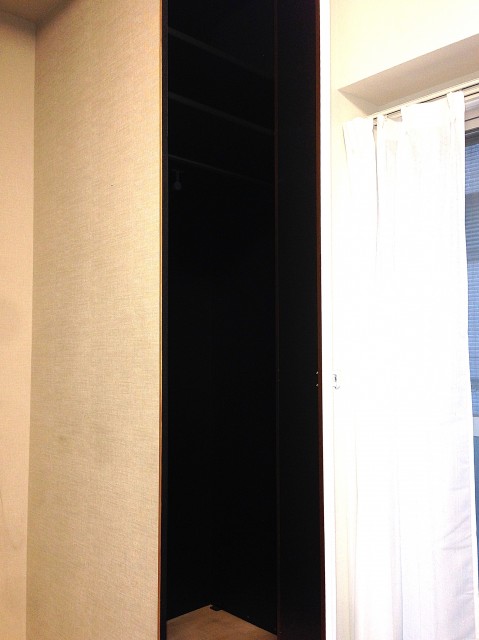 シャルマンコーポ清雅　壁一面のクローゼット