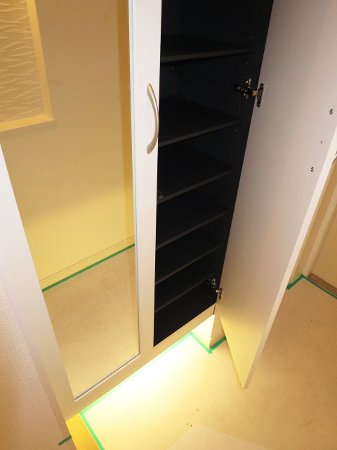 ニックハイム中目黒　収納たっぷりの玄関