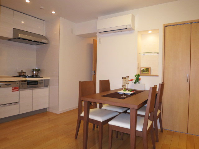 ニックハイム中目黒　約10.0帖のリビングダイニングキッチン