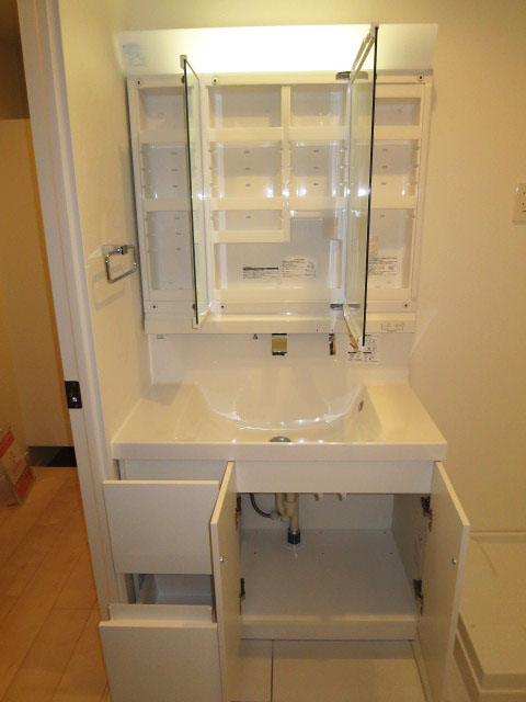 ビッグ武蔵野池袋　使い勝手良さそうな洗面化粧台602