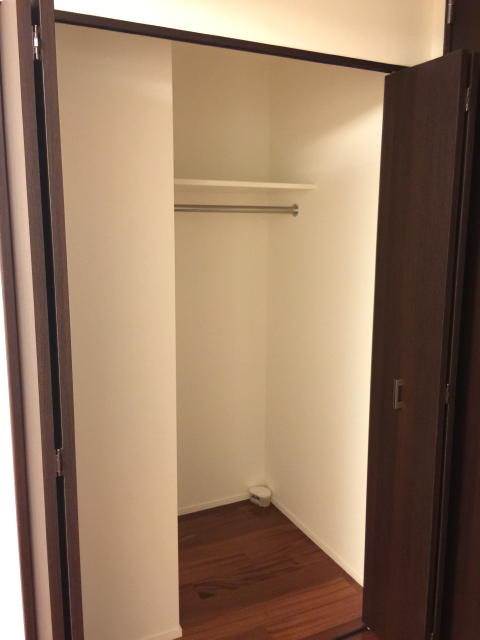 グラントレゾール広尾　洋室約6.7帖収納