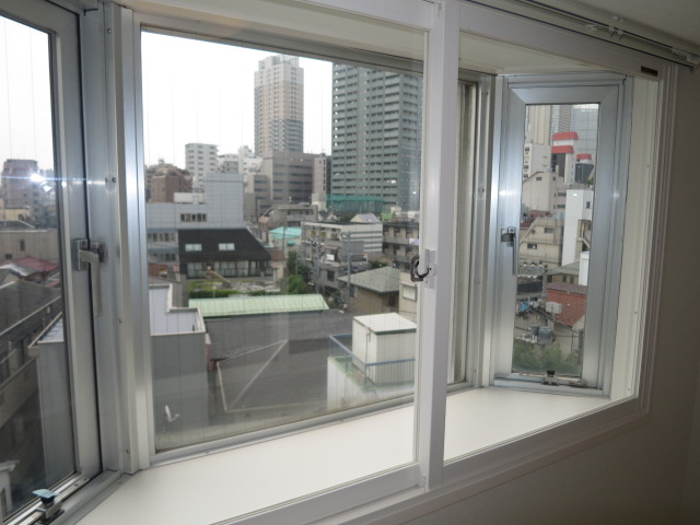 ビッグ武蔵野池袋　約6.1帖の洋室602