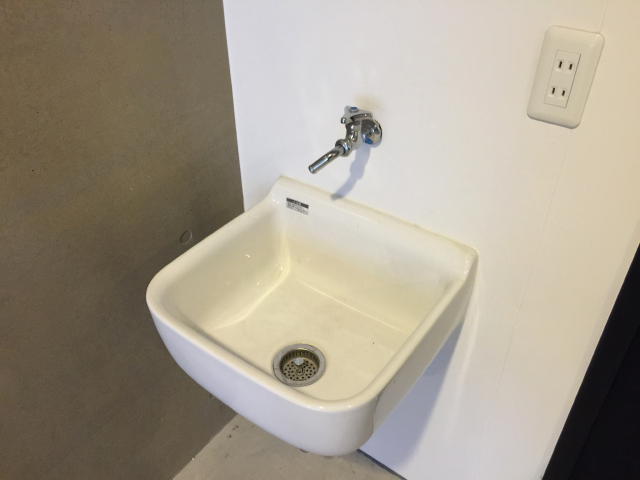 グラントレゾール広尾　ガレージスロップシンク