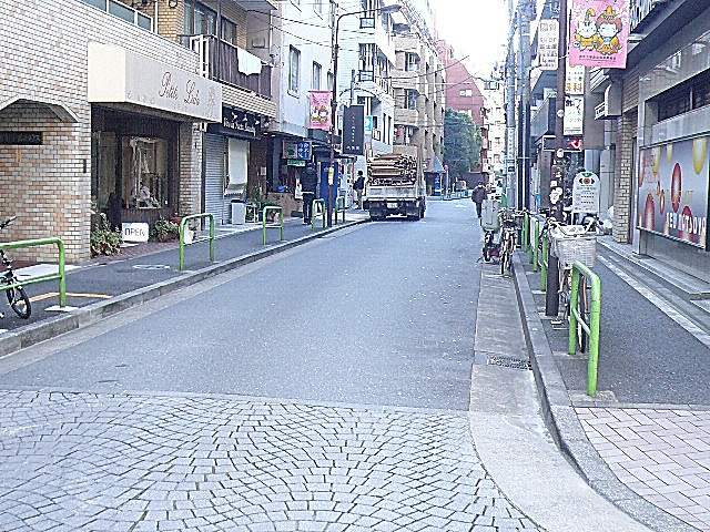 エクセルシオール麻布　周辺環境