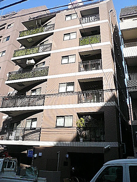 エクセルシオール麻布　外観です。