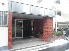 桜新町ヒミコマンション　エントランス入口