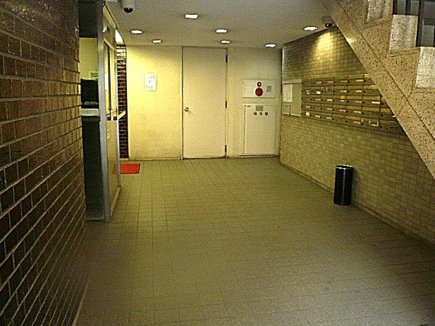 渋谷コーポラス　エントランスホール